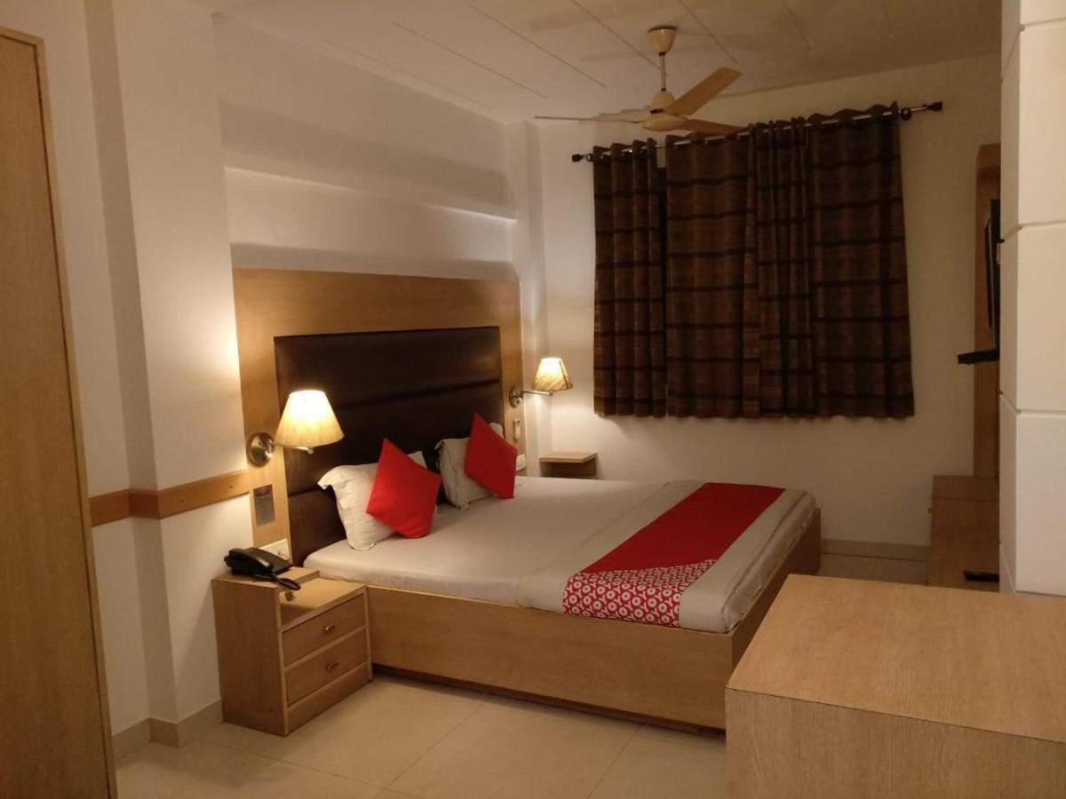Hotel Arina Inn New Delhi Extérieur photo