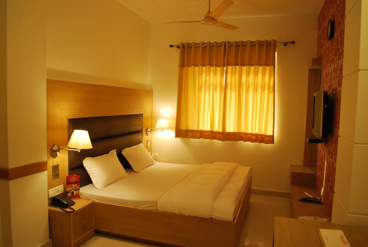 Hotel Arina Inn New Delhi Extérieur photo