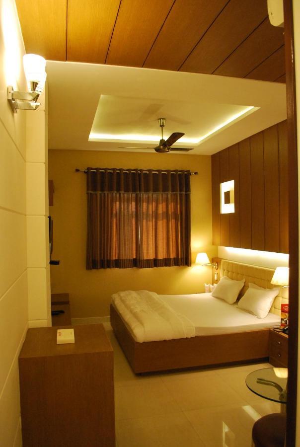 Hotel Arina Inn New Delhi Extérieur photo