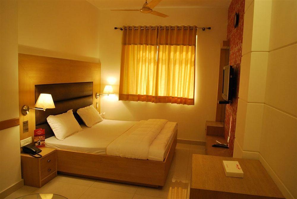 Hotel Arina Inn New Delhi Extérieur photo