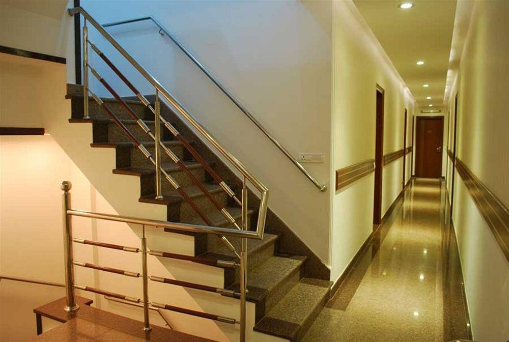 Hotel Arina Inn New Delhi Extérieur photo