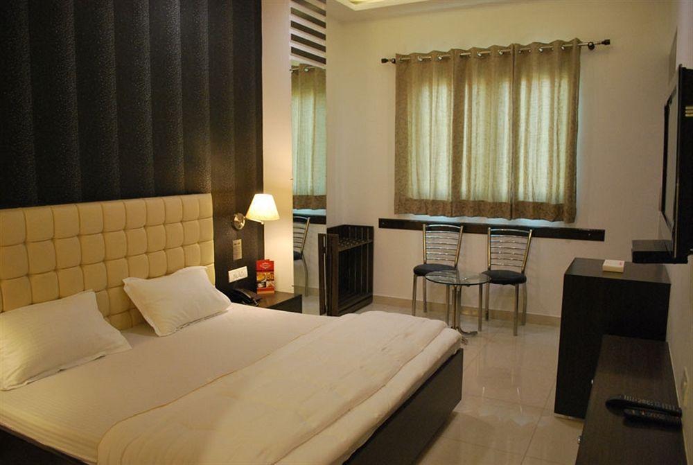 Hotel Arina Inn New Delhi Extérieur photo
