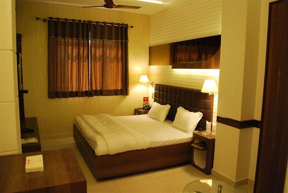 Hotel Arina Inn New Delhi Extérieur photo