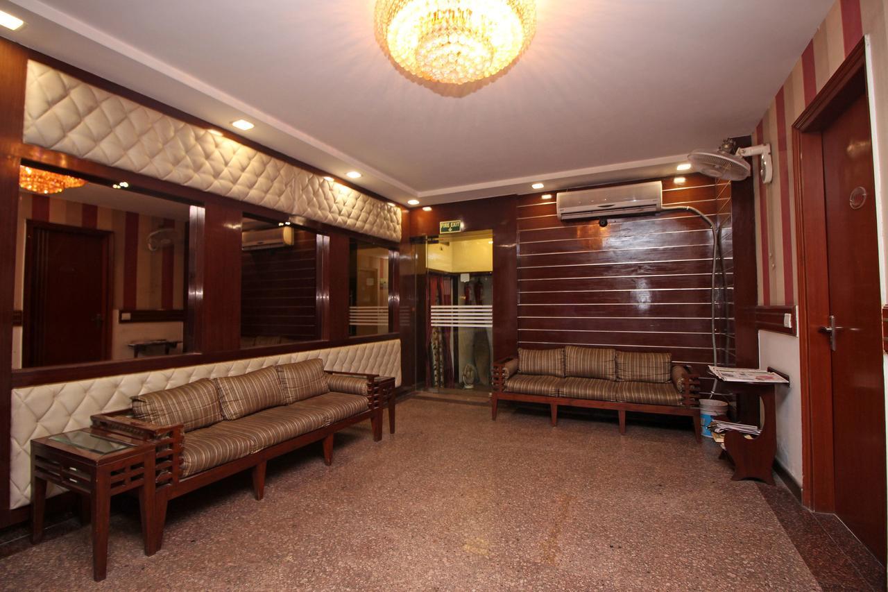 Hotel Arina Inn New Delhi Extérieur photo